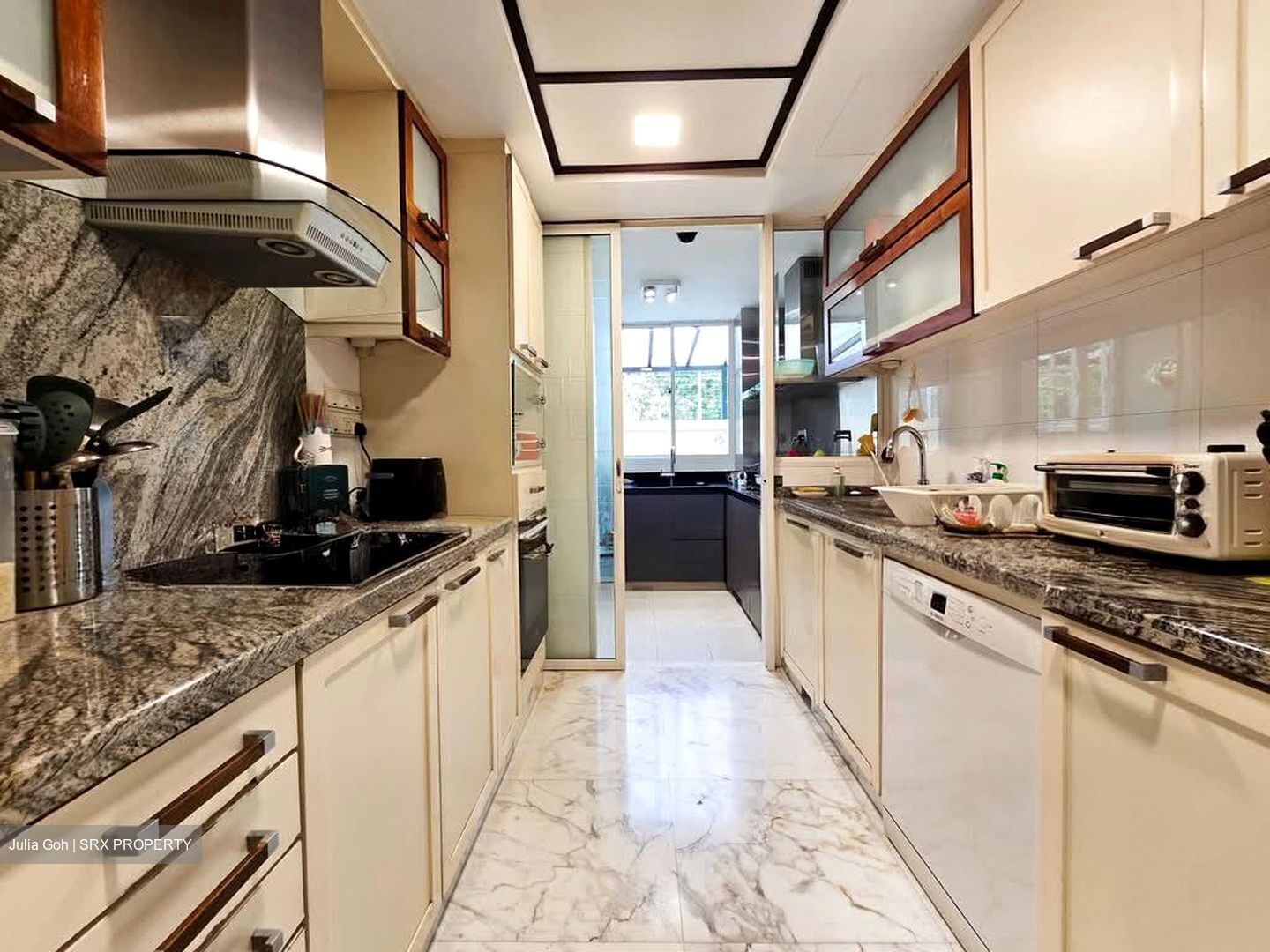 Hillcrest Park (D11), Terrace #587733521